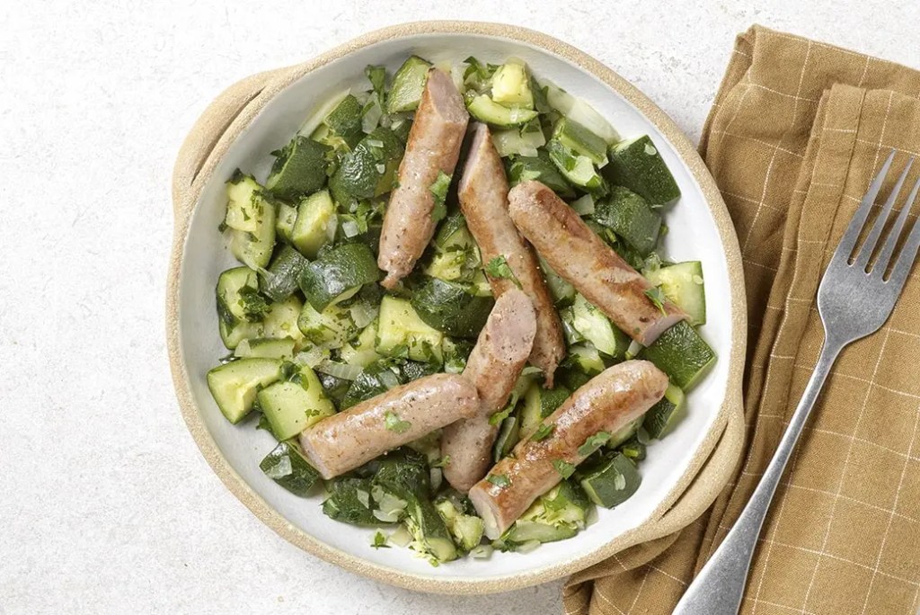 Plat Seazon Indice glycémique bas courgettes sautées et saucisse de volaille